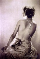 Berlin fashion 1925. Art deco jewelry.