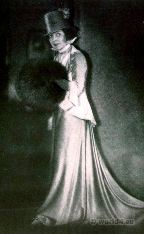 Actress Fritzi Massary. 1920s fashion. Art deco costume Berlin. Berlin opera. Die Teresina. Oscar Straus.