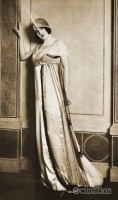 Paul Poiret Evening dress in white satin.