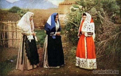 Women From The Village Osilo Sardinia Costumes 1926