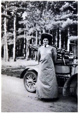 Dorothy Levitt, overall, female, racing driver, Motorist, pioneer, feminism,independence, woman 